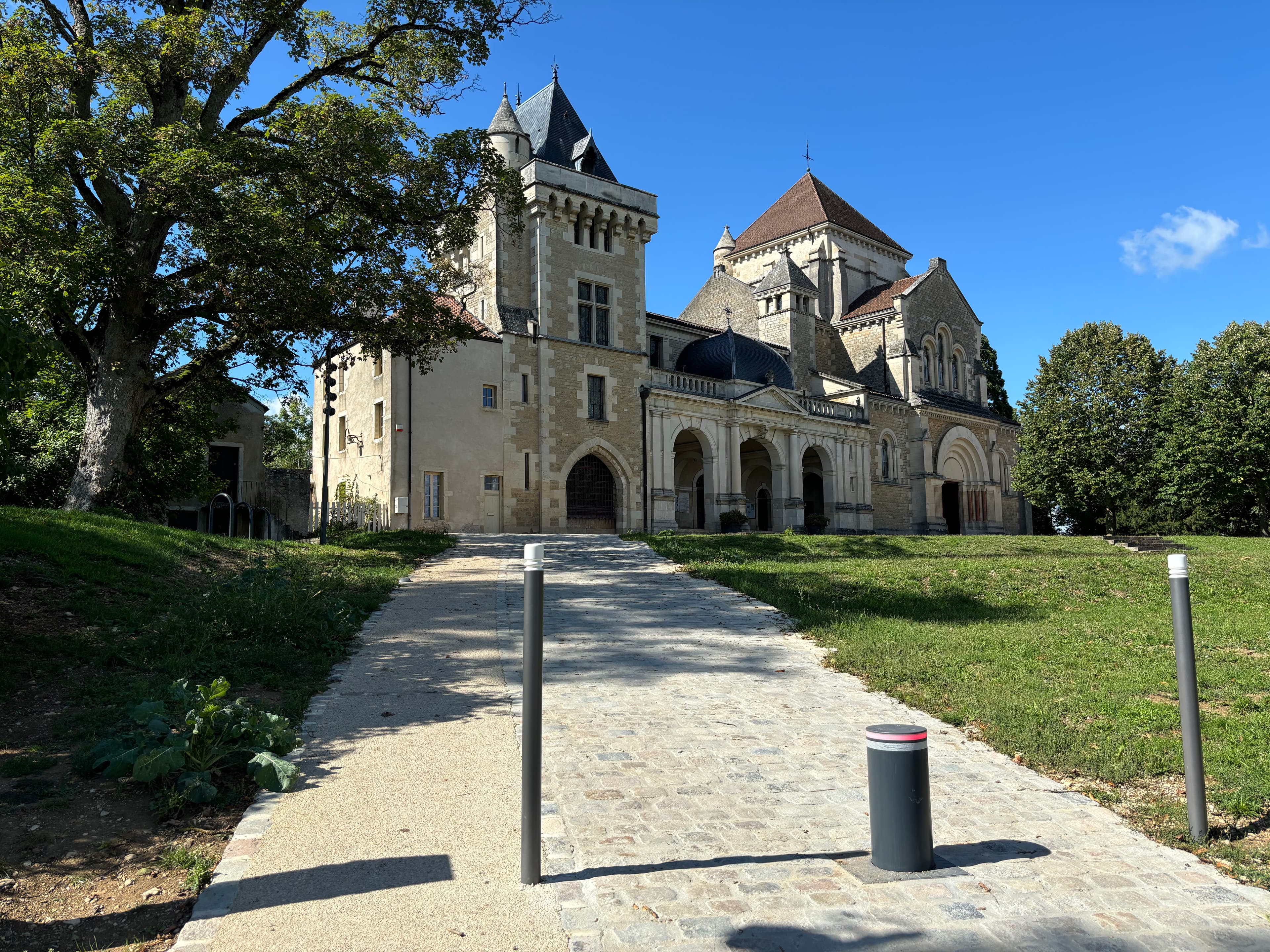 Église Saint-Bénigne de Dijon — patrimoine local
